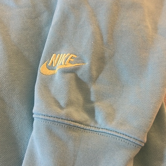 Nike teal blue crewneck sweatshirt.  Men’s M. - Picture 4 of 7